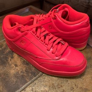 Fila T-1 Mids Size 11